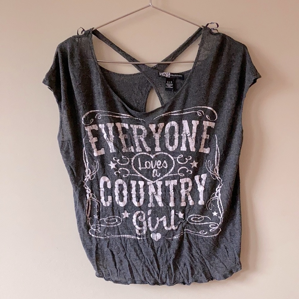 “Everyone loves a country girl”shirt